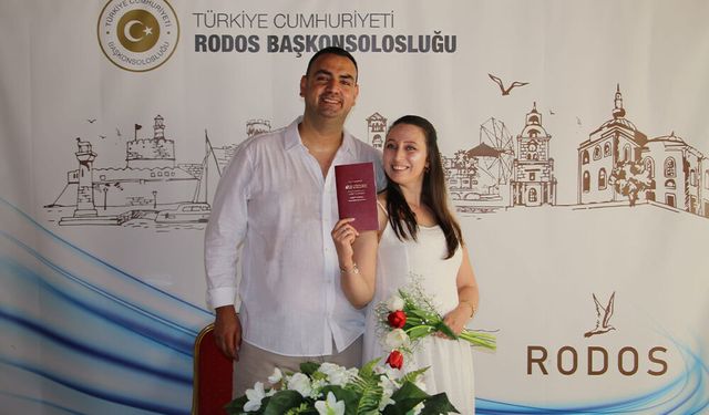 Abdullah Yağcı ile Avukat Esin Doğanay Rodos’ta Dünyaevine Girdi