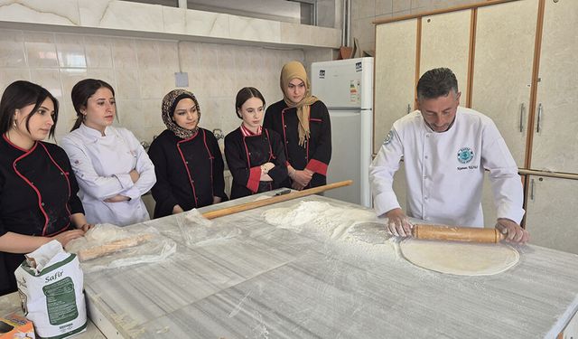 Şehit Özden Çınar MTAL’de Gastronomi Festivali Yoğun İlgi Gördü