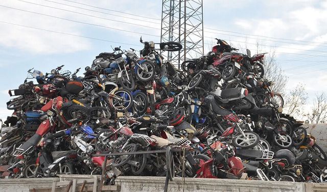 Hurda Araç ve Motosikletler İhaleyle Satışa Çıkıyor