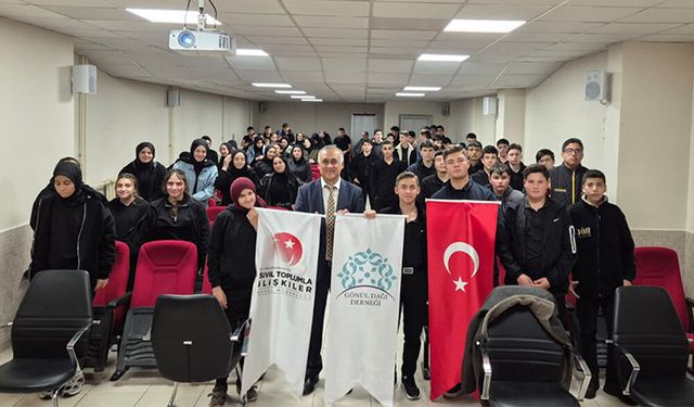 Akşehir’de “Taştan Kalelerden Yaşayan Hanelere” Söyleşisine Yoğun İlgi