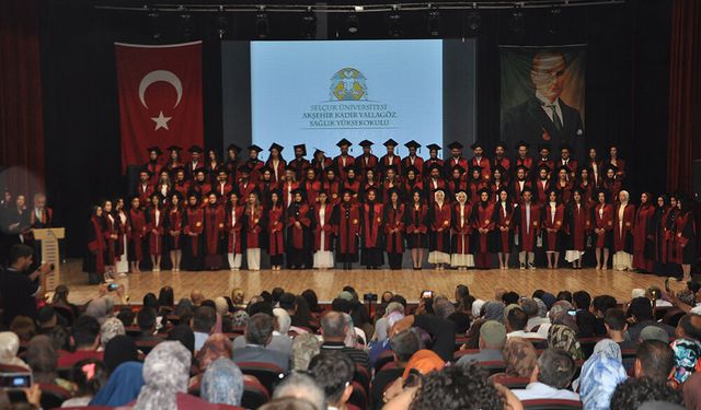Mezunlar Kep Attı