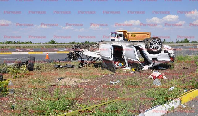 D-300 Karayolu'nda Trafik Kazası: 3 Yaralı