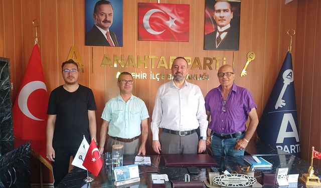 Görmeyenleri Koruma Derneği'nden Anahtar Parti İlçe Başkanlığına Hayırlı Olsun Ziyareti