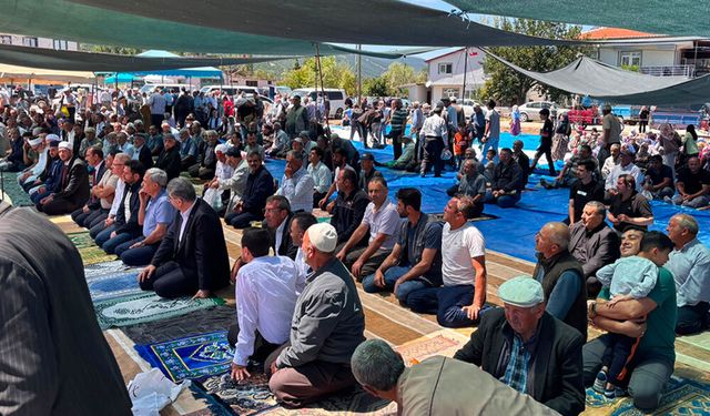 Çakıllar Mahallesi'nde Gölet Projesi İçin Şükür Programı Düzenlendi