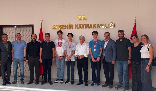 500 Tam Puan Alan Akşehirli Öğrenciler Ödüllendirildi