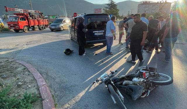 Akşehir'de Motosiklet ile Otomobil Çarpıştı: 1 Yaralı