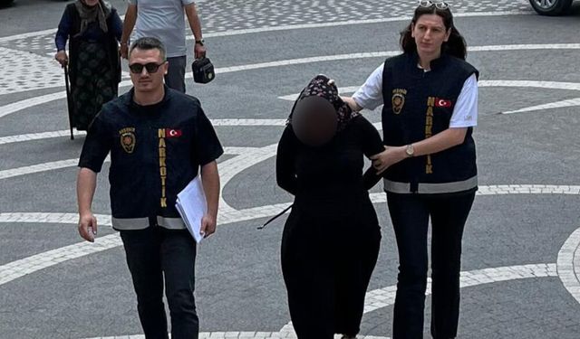 Tutuklu Oğluna Hap Götürmek İsterken Yakalandı