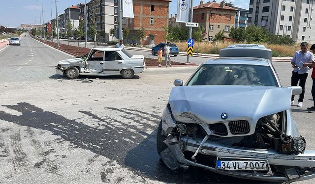 Mustafa Kemal Paşa Caddesi'nde Yine Trafik Kazası