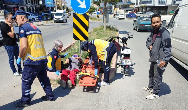 Kontrolden Çıkan Elektrikli Motosiklet Refüje Çarptı