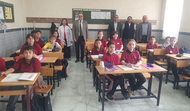 Barbaros Topaloğlu Öğrencilerle Yeni Eğitim Yılı Heyecanını Paylaştı