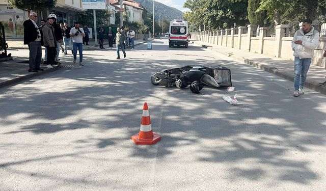 Akşehir’de Feci Kaza: 23 Yaşındaki Kurye Hayatını Kaybetti