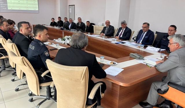 İlçe İdare Şube Başkanları Kaymakamlıkta Toplandı