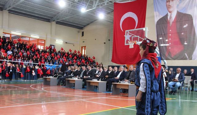 Yunak'ta Cumhuriyet'in 103. Yılı Kutlandı
