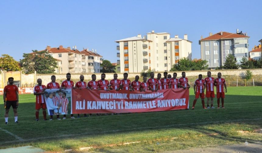 BU MAÇ HEP BERABERE BİTER (FOTOĞRAFLAR İÇİN TIKLAYINIZ)