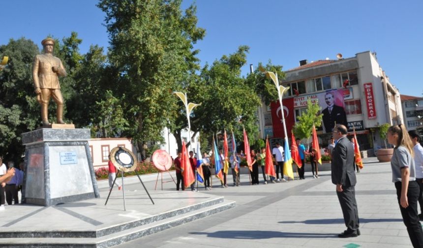 “YA ÖZGÜRLÜK YA DA ESARET VE SEFALET” (FOTOĞRAFLAR İÇİN TIKLAYINIZ)