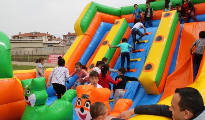 AKŞEHİR’DE ÇOCUK FESTİVALİ (FOTOĞRAFLAR İÇİN TIKLAYINIZ)