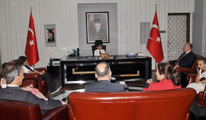 Yeni Kaymakam Alim Dündar Makamında