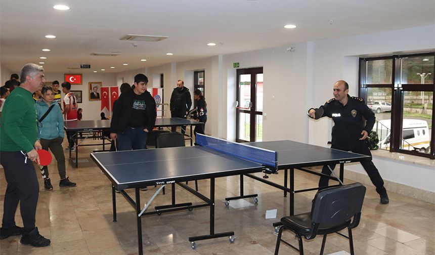 Dereceye Girenler Ödüllerini Yarın Alacak