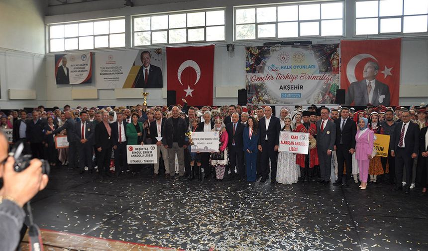 Halk Oyunlarında Türkiye’nin En İyileri Akşehir’de Belli Oldu