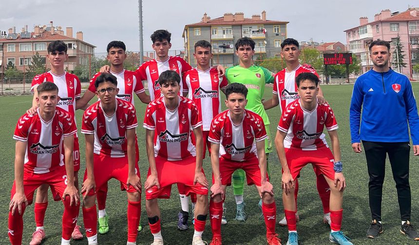 Akşehirspor Kırmızı Karıncalar U17 Takımı Yenilmezlik Serisini Sürdürüyor