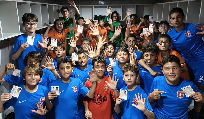 Akşehir Martı Spor Grup Şampiyonluğuna Göz Kırpıyor