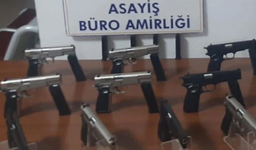 Akşehir D-300 Karayolu'nda Kaçak Silah Operasyonu