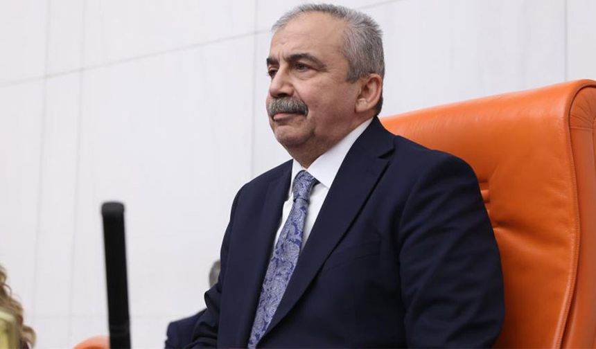 Sırrı Süreyya Önder Hayatını Kaybetti