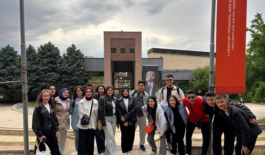 Yunak'ta Öğrenciler ODTÜ ve Hacettepe Üniversitelerini Gezdi
