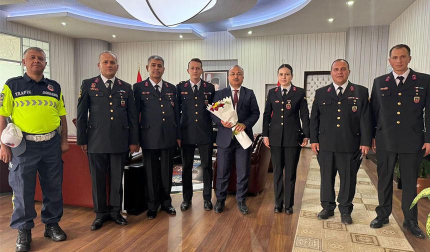 Üsteğmen Yıldıray Erdem'den Kaymakam Mehmet Özel'e Ziyaret