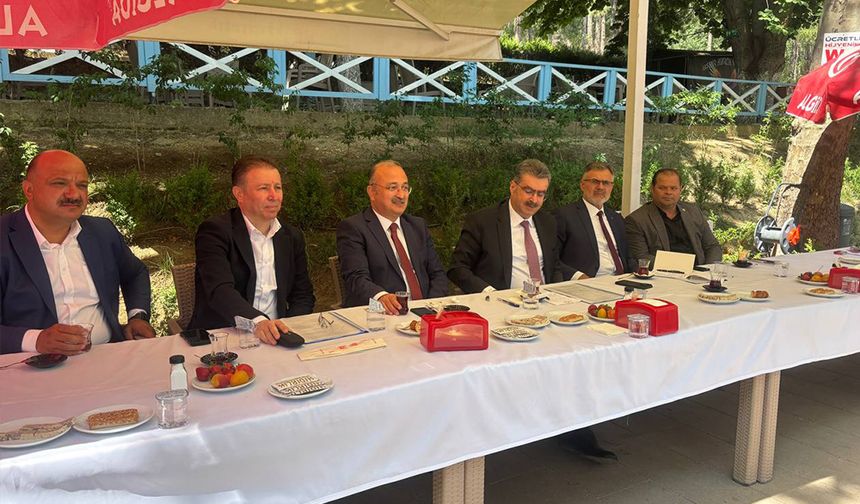 Akşehir OSB ve Ticaretin Geleceği Hıdırlık'ta Masaya Yatırıldı