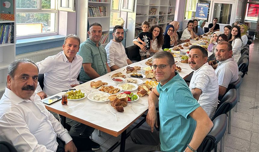 Yunak'ta Öğretmenlere 'Hoşgeldiniz' Ziyareti