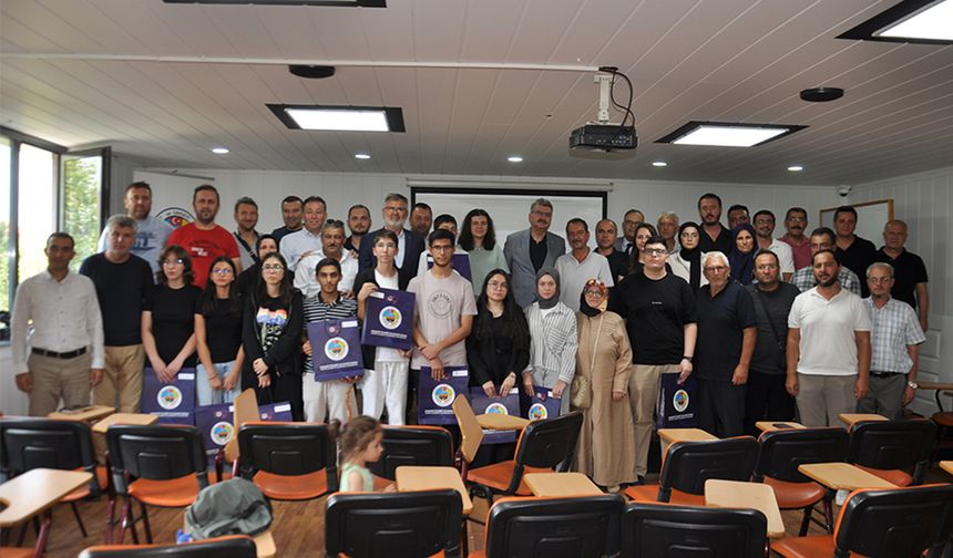 LGS ve YKS’de Dereceye Giren Öğrenciler Ödüllendirildi