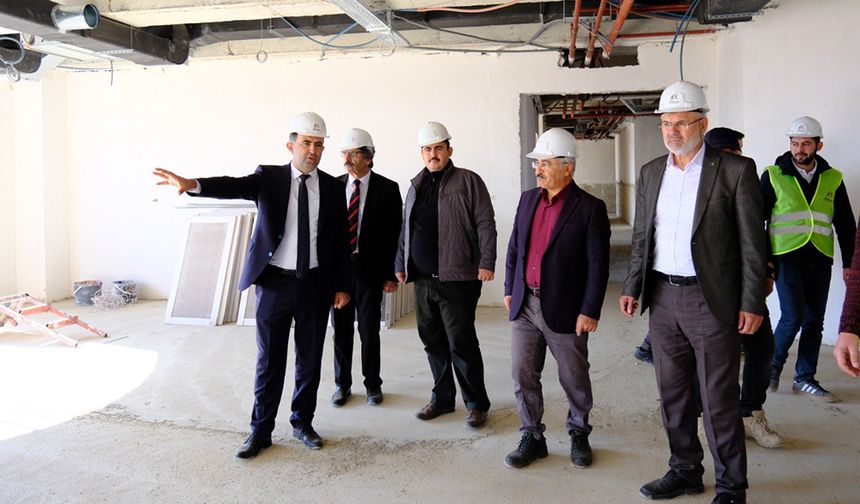Kaymakam Yiğit’ten Adalet Sarayı İnşaatına İnceleme