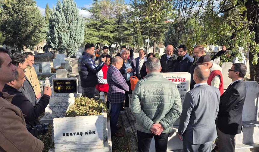 Kurucumuz Ahmet Şener, Vefatının 22. Yılında Akşehir’de Kabri Başında Anıldı