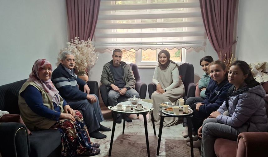 Çakıllar’da 24 Kasım’da Emekli Öğretmene Vefa Ziyareti