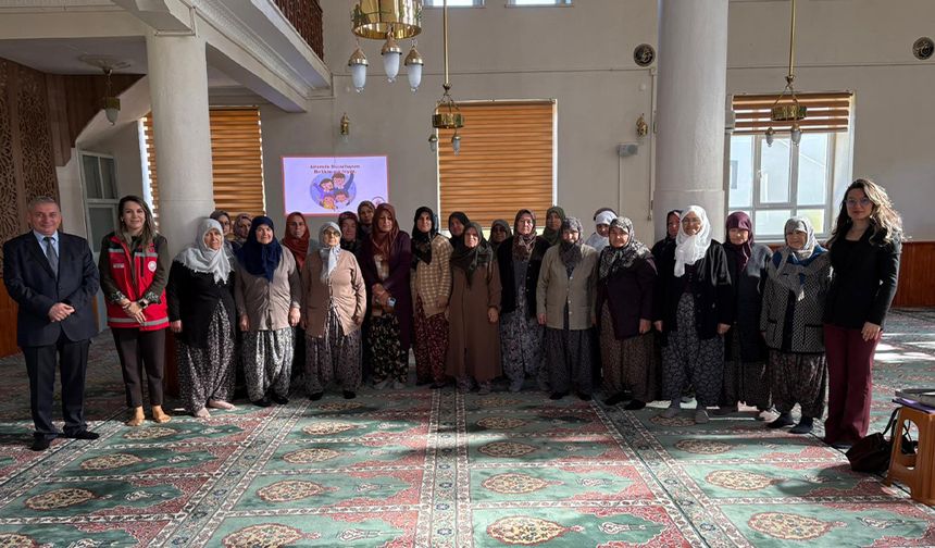 Gedil Camisi’nde Aile Yılı Söyleşisi ve Şiddetle Mücadele Eğitimi