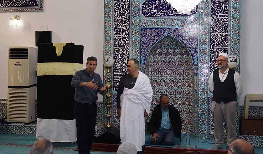 Meydan Camii’nde Umre Semineri Düzenlendi