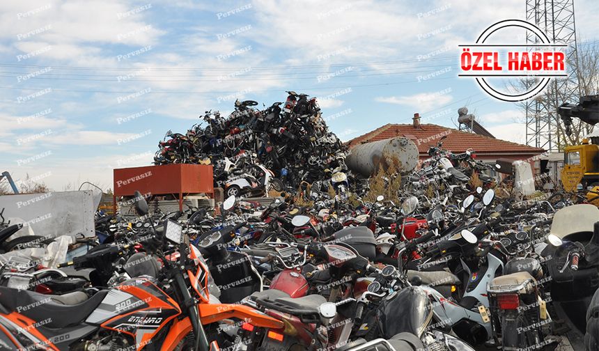 Yediemin Otoparkı Araç Mezarlığı Gibi