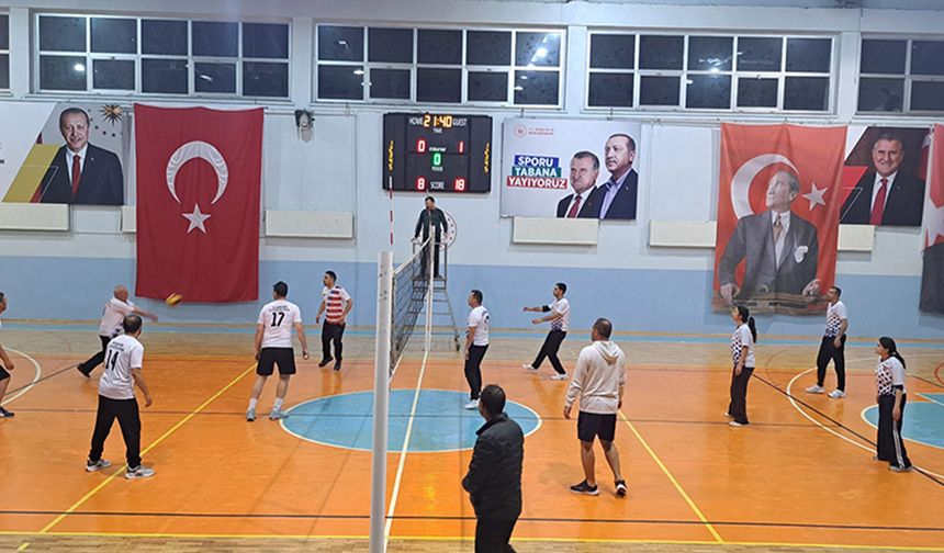 Öğretmenler Arası Voleybol Turnuvası Akşehir’de Başladı
