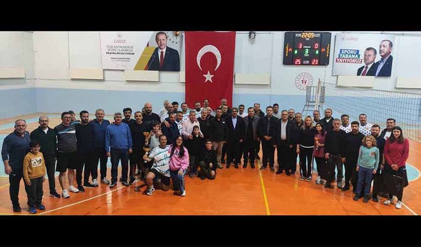 Şampiyonluk Kupası Şehit Selçuk Özer Anadolu Lisesi’nin