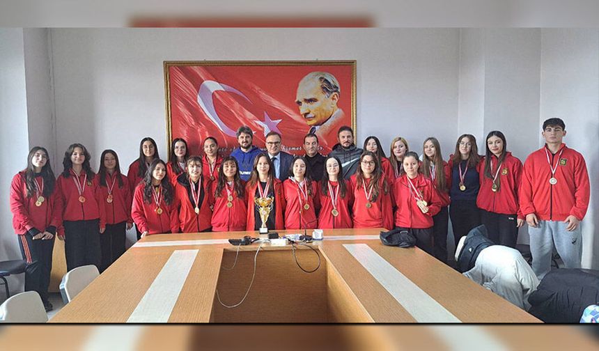 Akşehir Lisesi’nden Spor Alanında Büyük Başarı