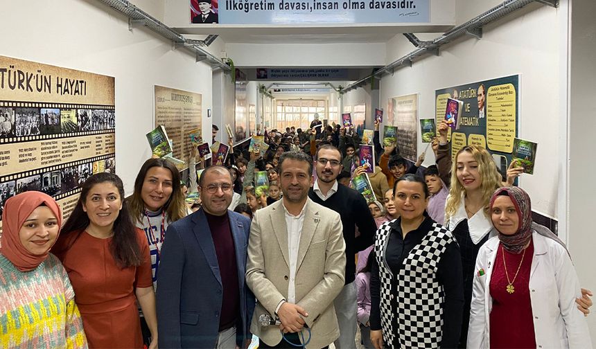 Mihrali Çelik, Öğrencilerle Buluştu