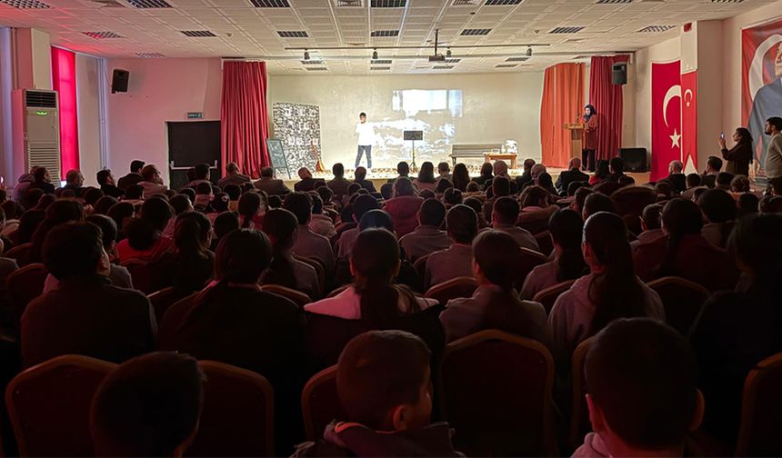 Yunak'ta Şiir Dinletisi Mest Etti