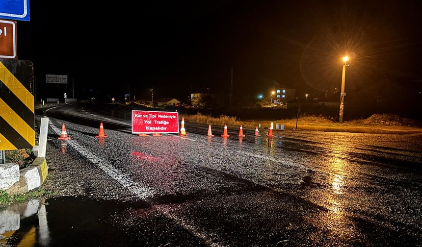 Akşehir-Isparta Karayolu Trafiğe Kapandı