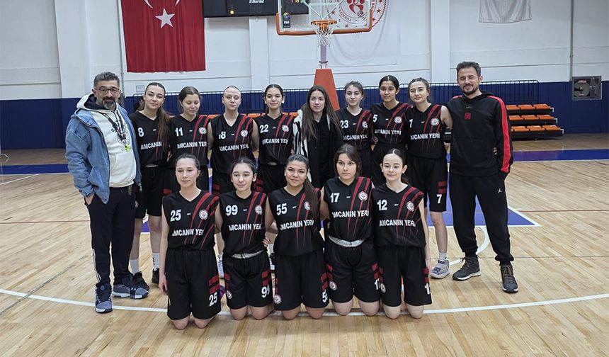 Akşehir Lisesi Kız Basketbol Takımı Yarı Finalde