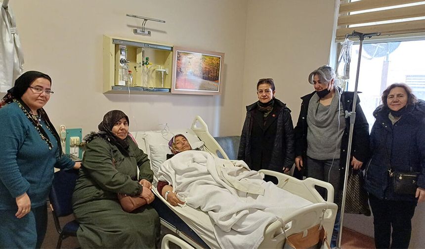 CHP Kadın Kolları’ndan Miraç Kandili’nde Hasta Ziyareti