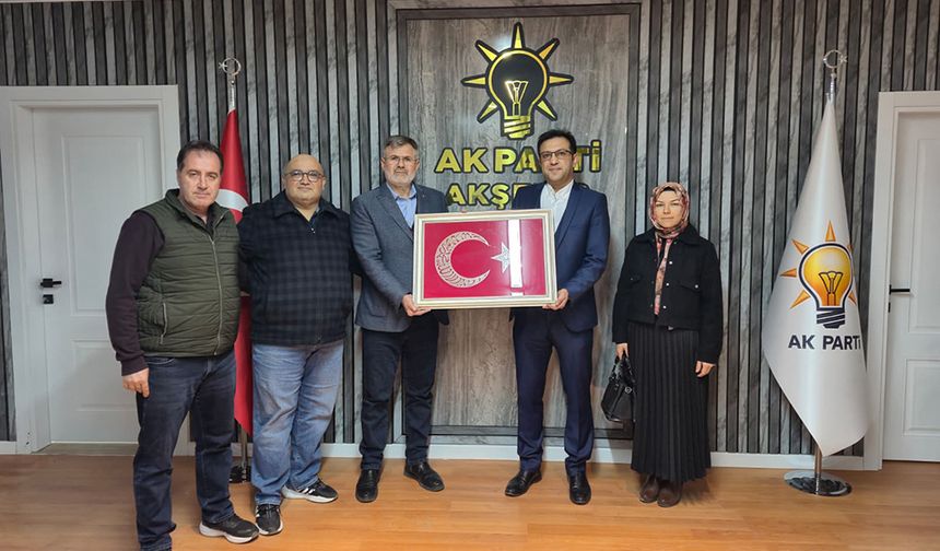 Hürriyetçi Eğitim Sen’den AK Parti Akşehir Teşkilatına Ziyaret