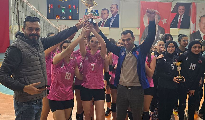 Akşehir Şampiyonu Hacı Sıddıka Baysal Fen Lisesi Oldu