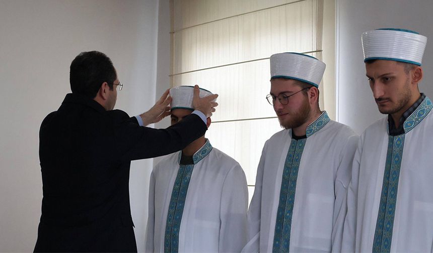 Akşehir’de Din Görevlilerine Cübbe Merasimi