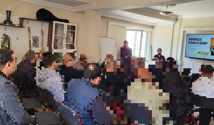 “Davranışsal Bağımlılık ve Dijital Farkındalık” Semineri Düzenlendi